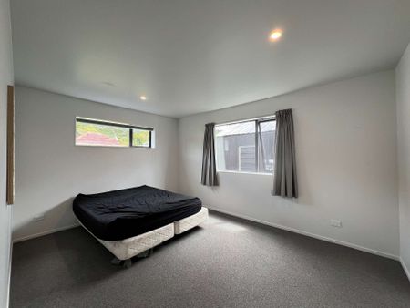 Wainuiomata 3 Bedrooms - Photo 5