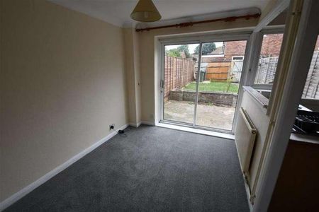 Bedroom Terraced House In Guildford, GU2 - Photo 5