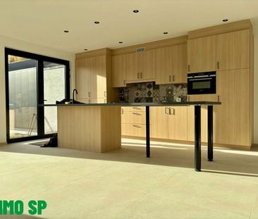 Ruime gezinswoning te huur — 5 slaapkamers & heerlijke buitenruimte - Foto 6