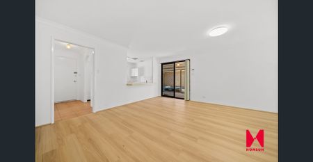 Modern, Fresh and Low-Maintenance Living in a Super Convenient Location - Photo 2