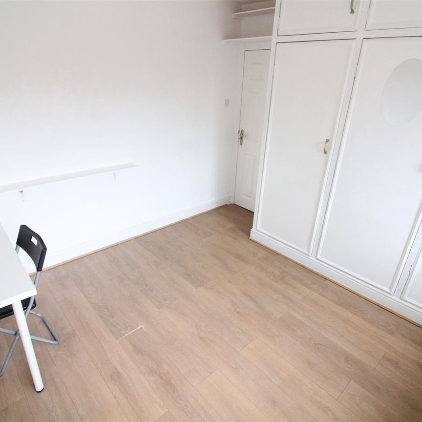 Twyford Abbey Road, London - Photo 1