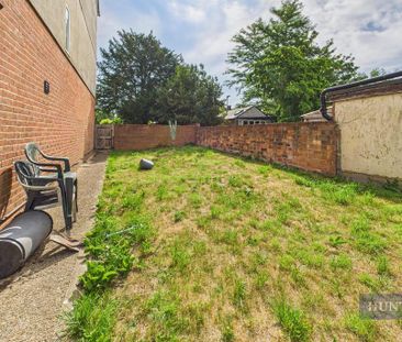 4 bedroom terraced house to rent - Photo 2