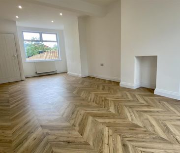 To Let - Photo 2
