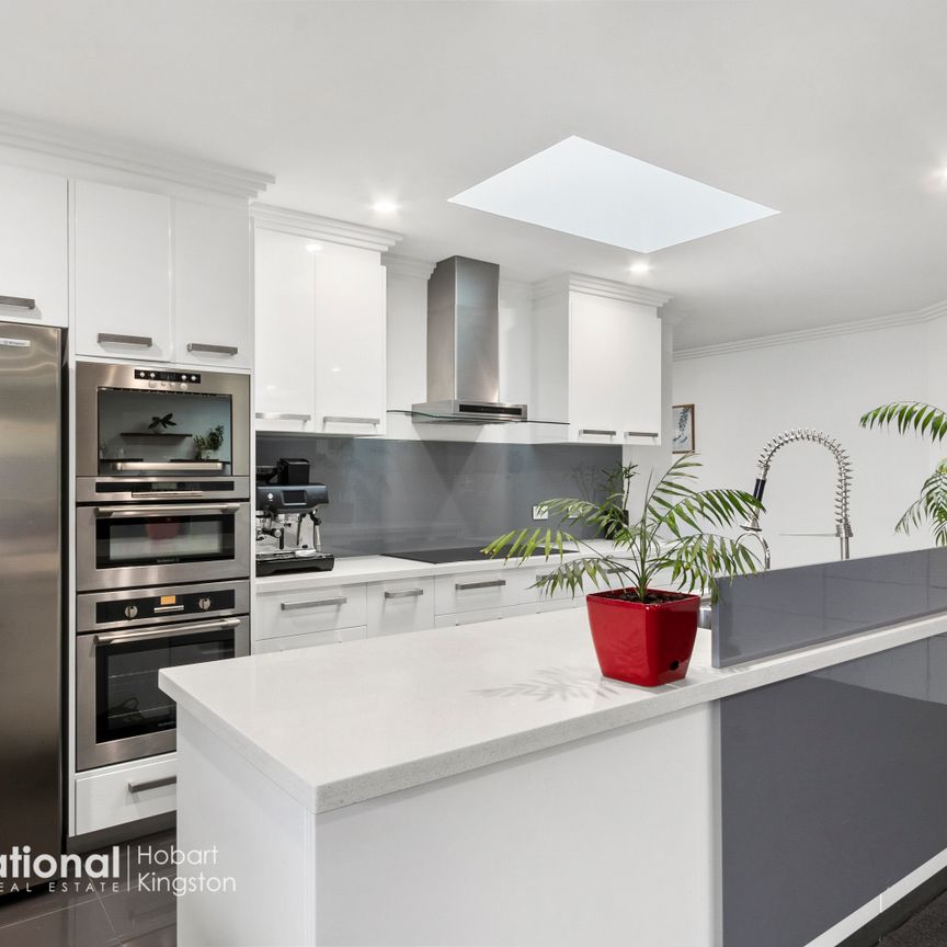 49 Blowhole Road, Blackmans Bay TAS 7052 - House For Rent | Domain - Photo 1