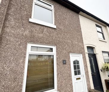 2 Bedroom Terraced near the Stafford Station - Photo 2