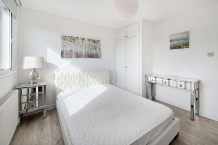 Furnished two bed flat located close to Battersea Park - Photo 4