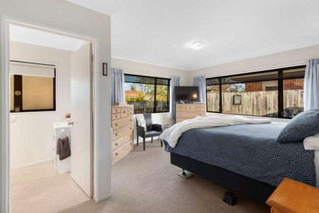 Modern Marton three-bedroom home - Photo 4