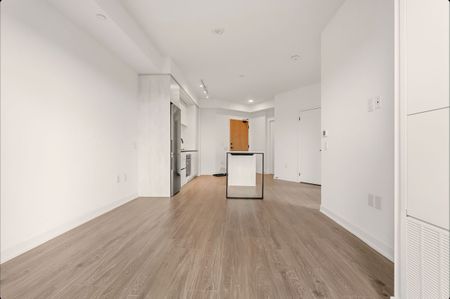 For Lease - 2495 Eglinton Avenue Unit# 906, Mississauga, Ontario - Photo 4