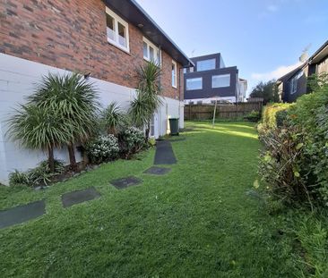 131E Selwyn Avenue, Mission Bay - Photo 2