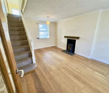 2 bedroom terraced house to rent - Photo 3