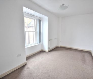 2 bedroom maisonette to rent - Photo 2