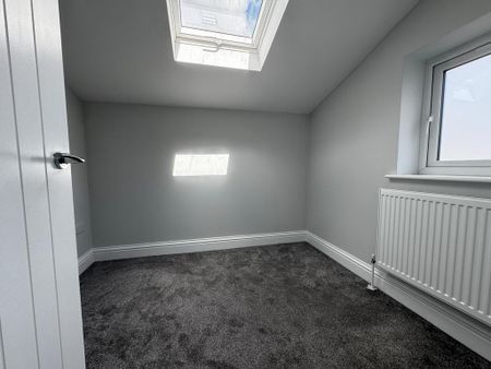 2 bedroom maisonette to rent - Photo 2