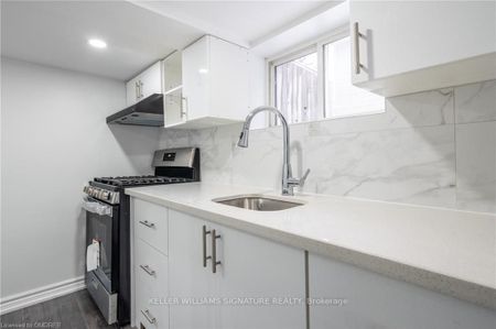 Detached Home For Lease | X8141756 - Photo 5