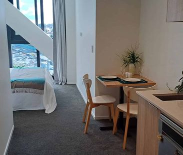 New Studio Apartment - fully furnished. - Photo 2