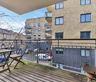 3 bedroom flat to rent - Photo 2