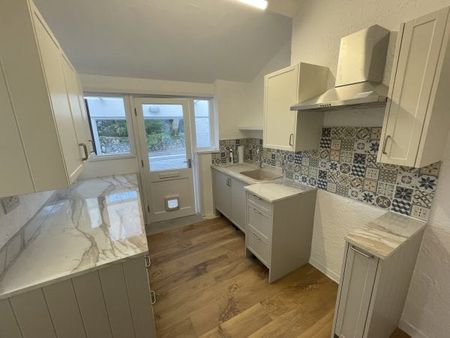 Parc Erissey, Redruth, TR16 - Photo 4