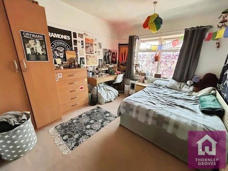 4 bedroom terraced house to rent - Photo 3