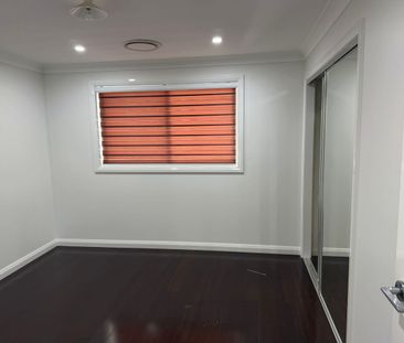 Perfectly Positioned Family Home - Walk to Shops, Schools & Parks - Photo 3