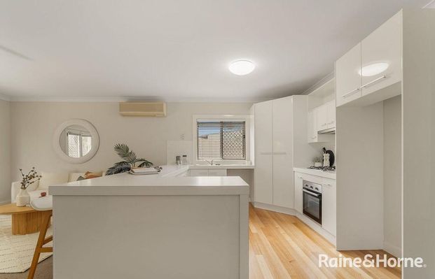 Large Functional Townhouse - Photo 1