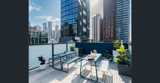 NEW | All-Inclusive | Designer furnishings | Fully Furnished | Community lifestyle | Flexible Leasing - Photo 1