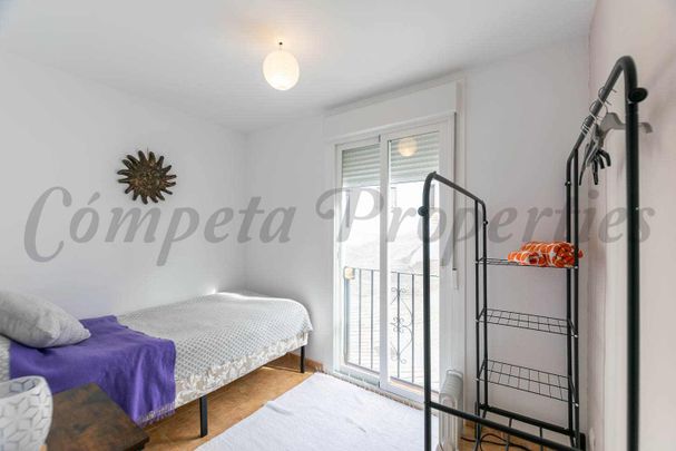 Townhouse in Cómpeta, Inland Andalucia in the mountains - Photo 1