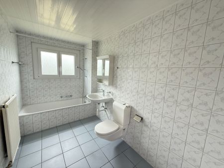 Rez de chaussée - Appartement pratique et abordable avec place de parc et JARDIN COMMUN - Foto 3