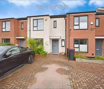 Finefield Walk, Slough, SL1 - Photo 1