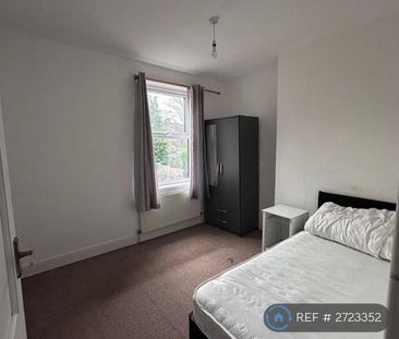 3 bedroom terraced house to rent - Photo 6