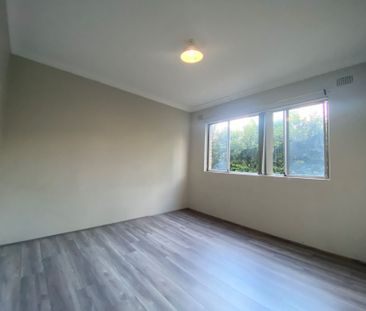 LOCATION, LOCATION, LOCATION! - Photo 5