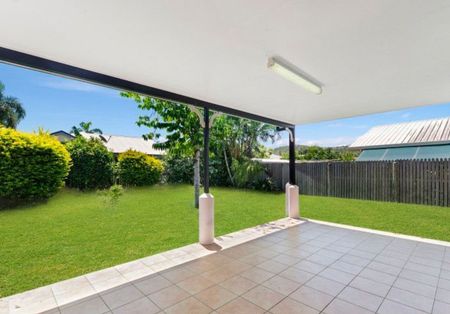 Spacious and Modern Living in Kirwan - 2/50 Fielding Way - Photo 4