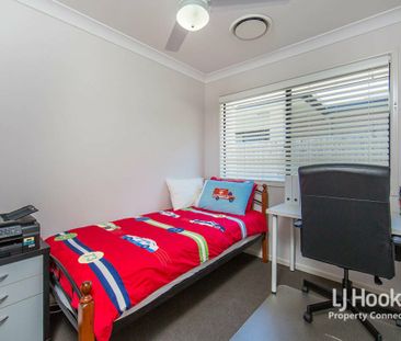 Modern 4-Bedroom Family Retreat in the Heart of North Lakes - Photo 5