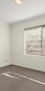 Modern One Bedroom Apartment in Kensington - Photo 3