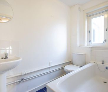 2 bedroom duplex to rent - Photo 2