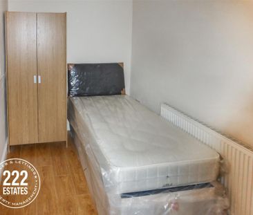 Winwick Road - Warrington - WA2 - Photo 2