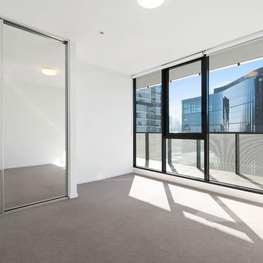 Fantastic Southbank Living In The Tiara Building! - Photo 1