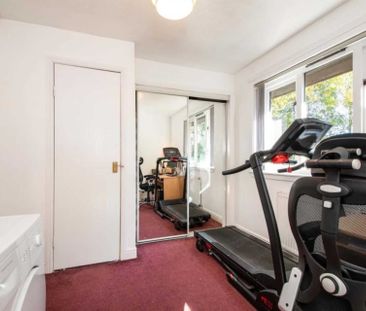 Price £895 pcm - Available Now - Unfurnished - Photo 4