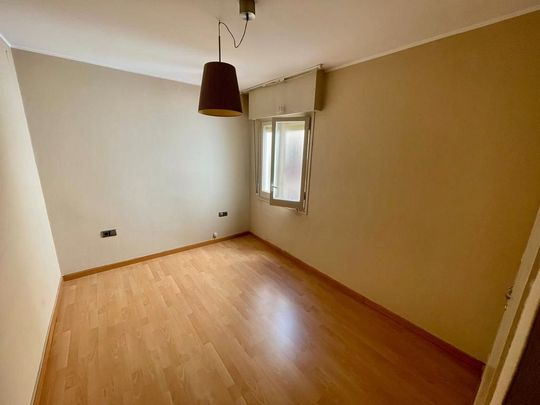 Piso de alquiler en Carrer del Rosselló, Centre - Estació - Photo 1