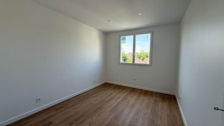 Location Maison 5 pièces 110m² - Photo 3