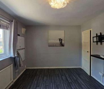 Marriott Road, London, E15 - Photo 2