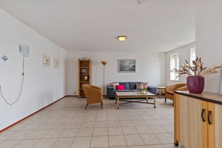 Lovely 2 bedroom apartment, terrace & harbor view - Photo 5