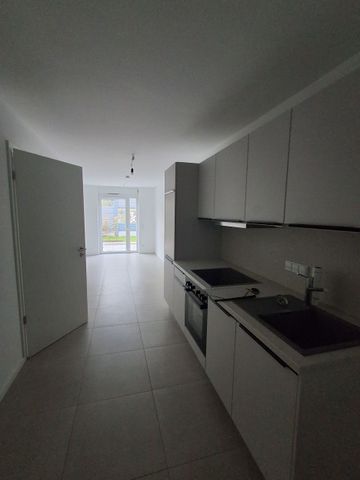 Moderne Erdgeschosswohnung mit Balkon und Einbauküche in Dortmund - Photo 2