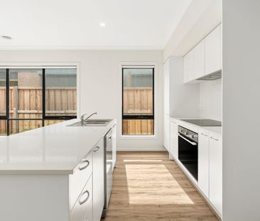 Brand New Luxury Home - 4 Bedrooms, 4 Bathrooms, Double Garage in t... - Photo 6