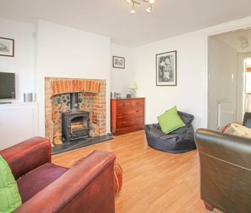 2 bedroom terraced house to rent - Photo 5