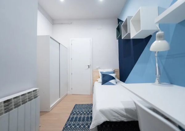 Ronda de Sant Pere, Barcelona, Catalonia 08010