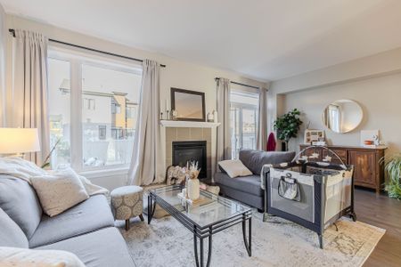 For Lease - 546 Triangle Street, Stittsville - Munster - Richmond, Ontario - Photo 4