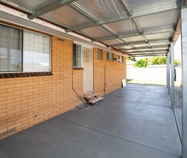 38 Geneva Crescent, Lake Albert, NSW 2650 - Photo 4