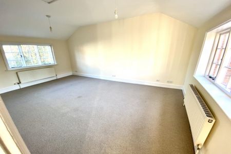 3 bedroom semi-detached house to rent - Photo 3