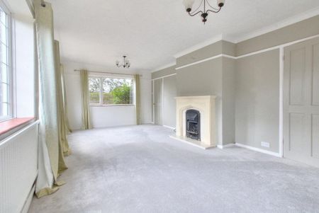 3 bedroom chalet to rent - Photo 3