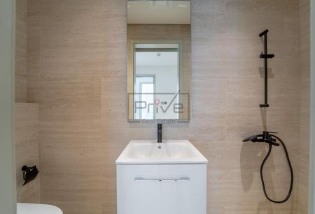 Brand New | 1 Month Free |Corner Unit| Exclusive - Photo 4