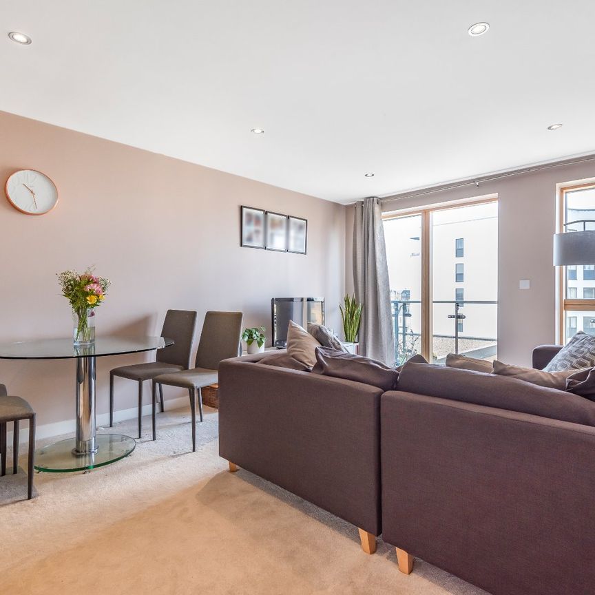 Durnsford Road, Wimbledon, London, SW19 - Photo 1